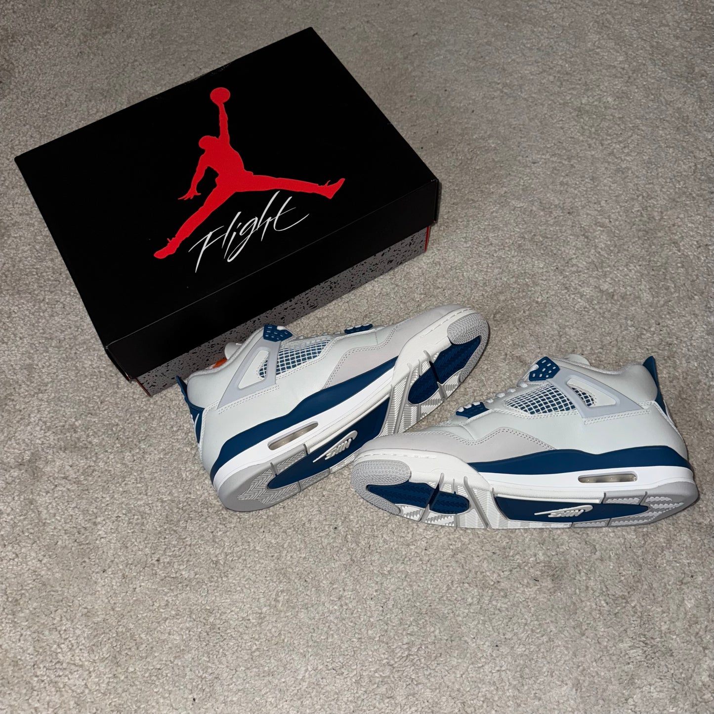 Jordan 4 Retro Militairy Blue 2024