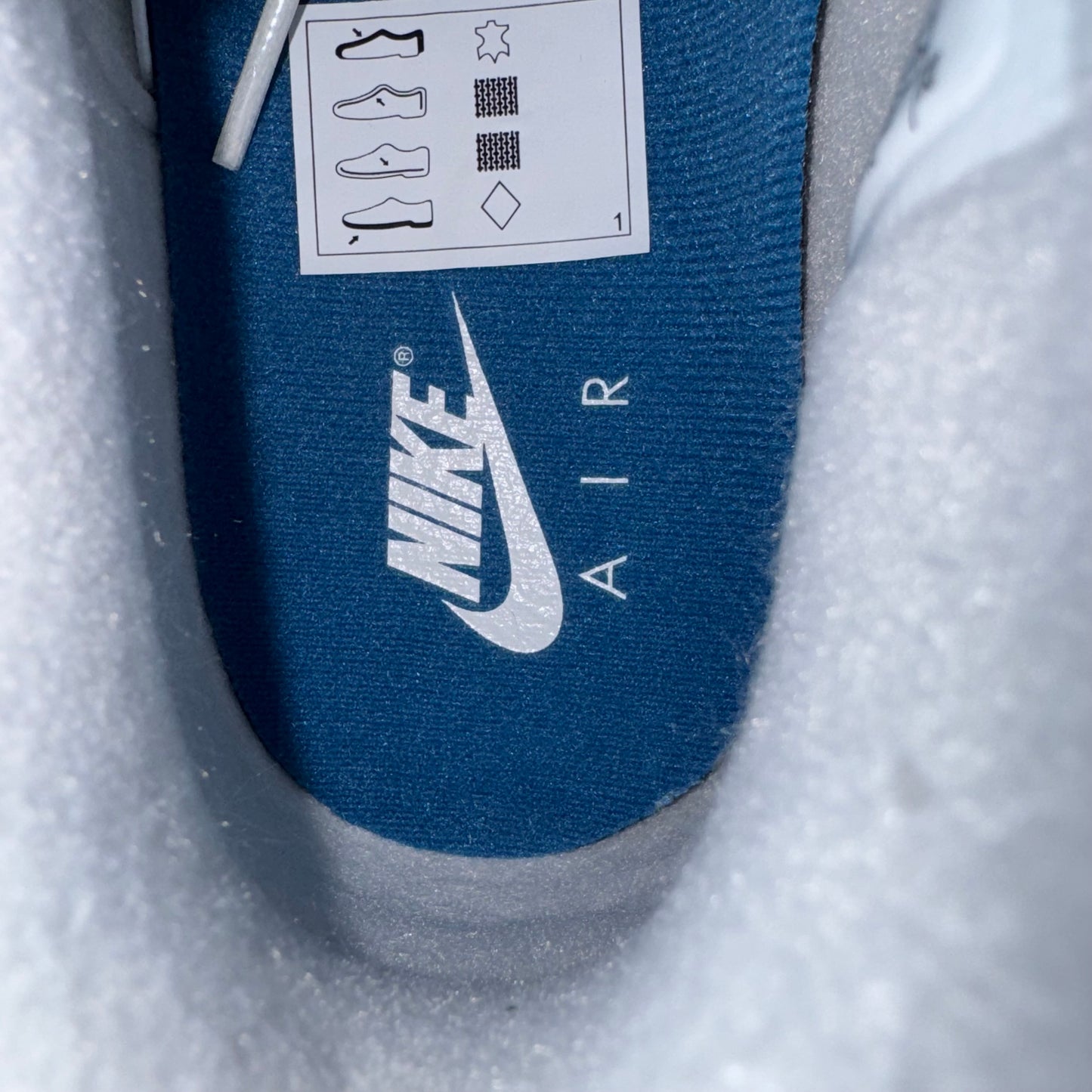 Jordan 4 Retro Militairy Blue 2024