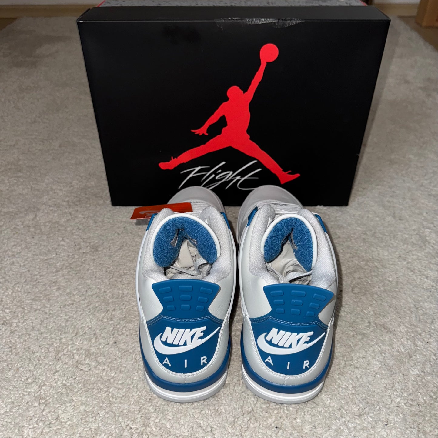 Jordan 4 Retro Militairy Blue 2024