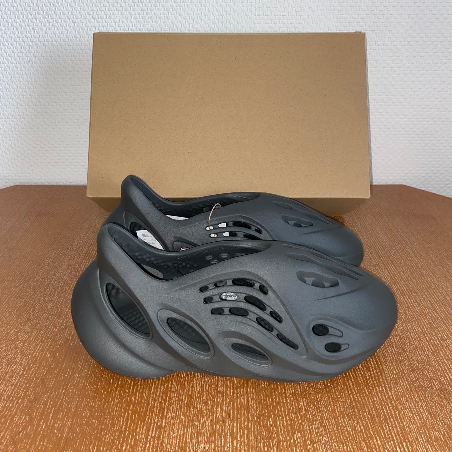 adidas Yeezy Foam Runner Carbon