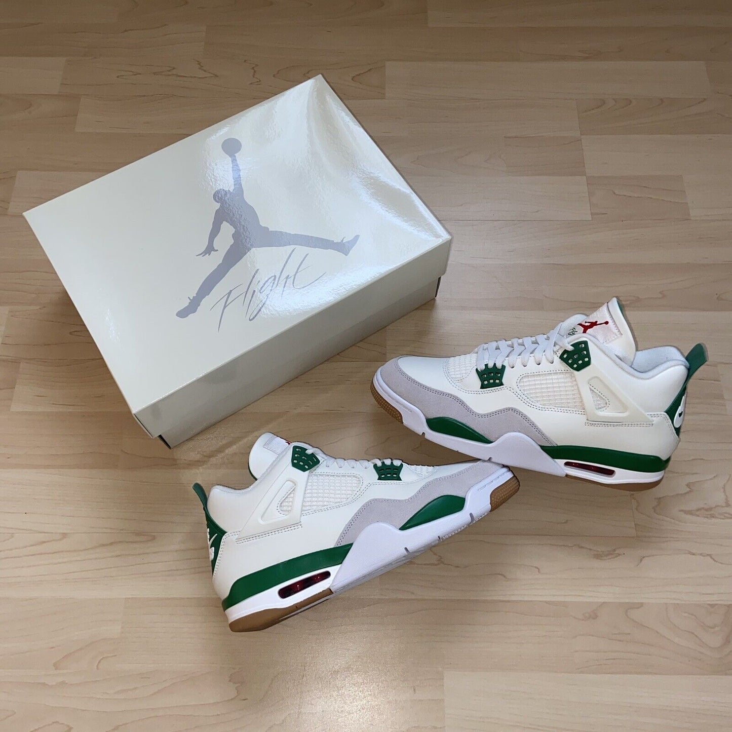 Jordan 4 Retro SB Pine Green