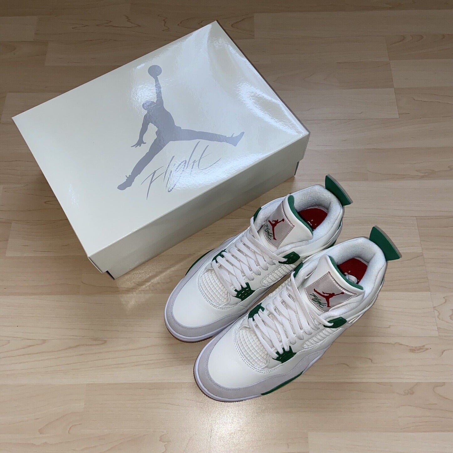 Jordan 4 Retro SB Pine Green