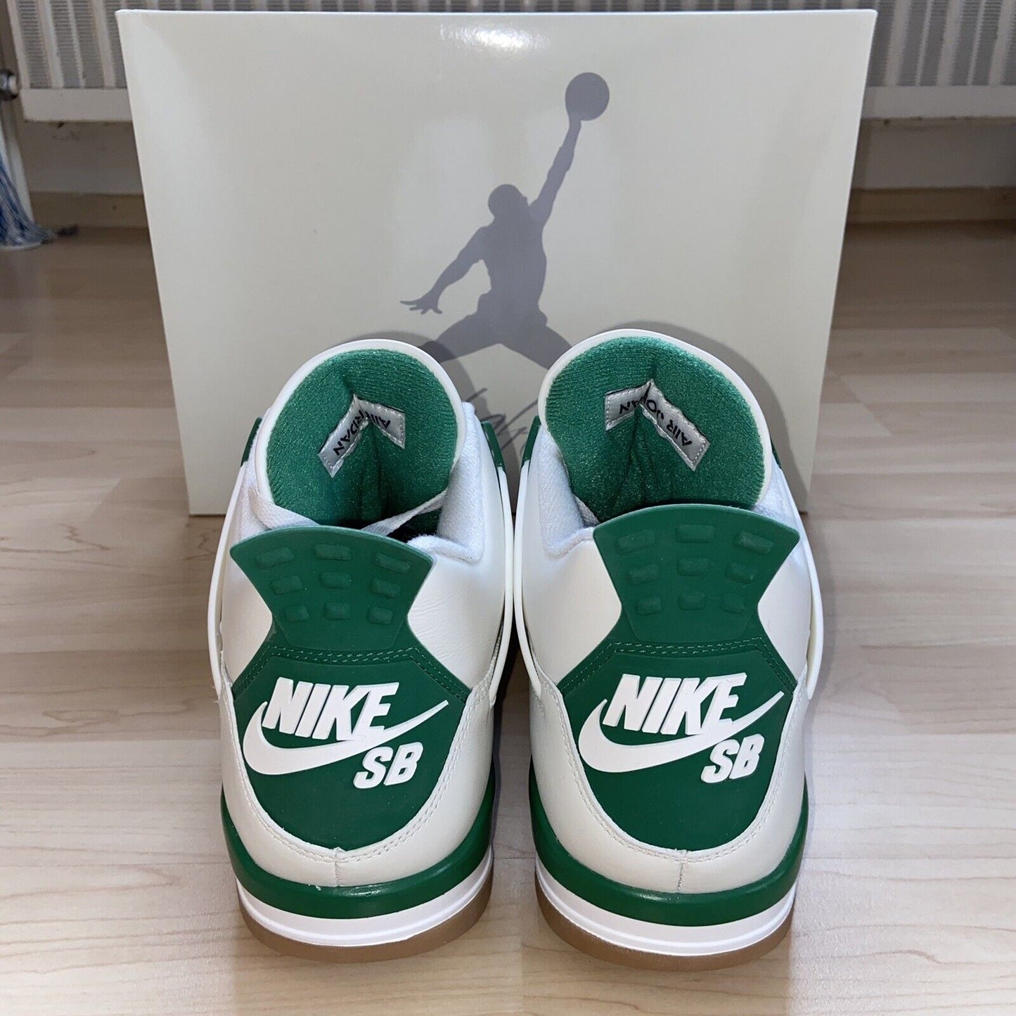Jordan 4 Retro SB Pine Green